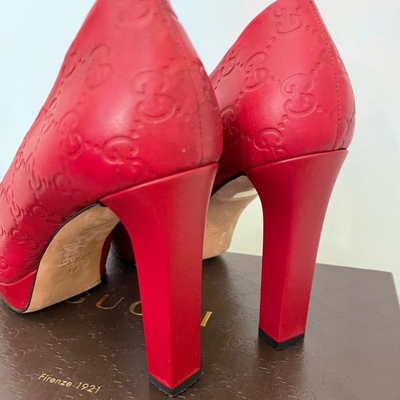 Gucci pumps. Worn maybe once. Very good condition.  Size 39. - Picture 5 of 10